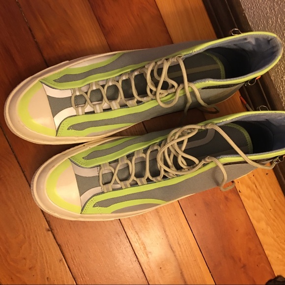 Converse - Picture 3 of 4